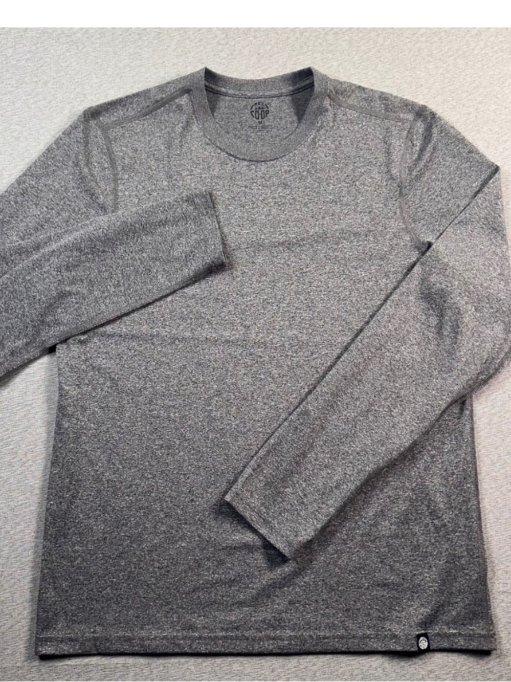 Women’s Long-Sleeve Crew Shirt - Gray